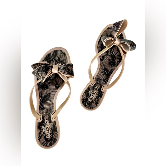 Valentino Garavani Lace Bow Sandals EU 40 / US 10 - Picture 8 of 16